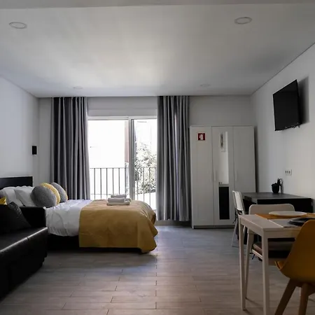 Almada Downtown 203 Апартаменты *