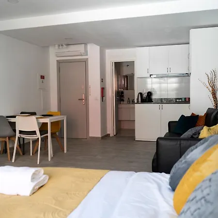 Almada Downtown 203 * ポルト